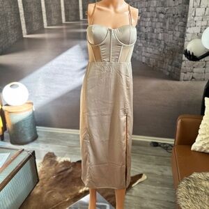 Meshki Womens Gold Sleeveless Sweetheart Neck Side Slit Sheath Dress Size Large